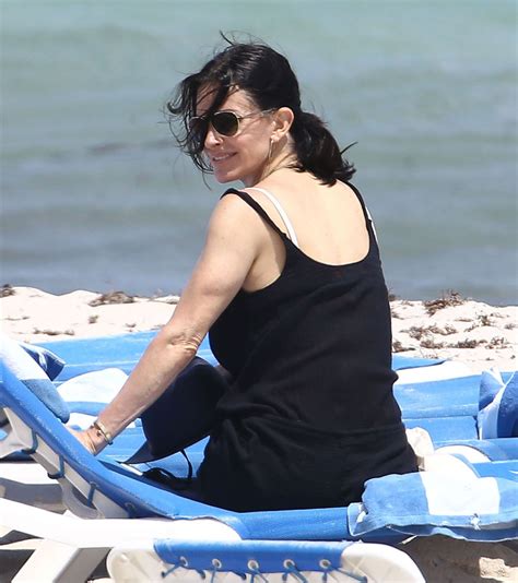 courteney cox bikini